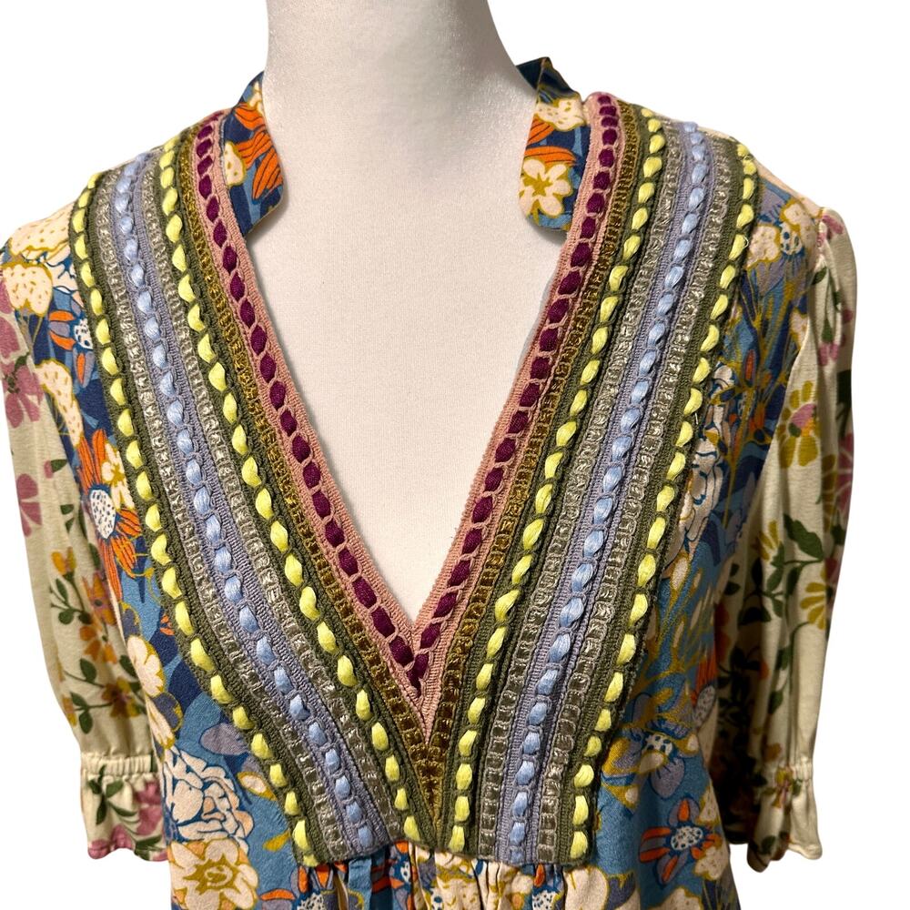 Anthropologie Floral Short Sleeve V-Neck Tee in Navy, Cream, Orange, Pink - Picture 5 of 12